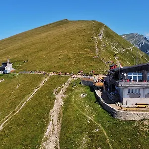 rifugio-chierego.hotelinveneto.com/